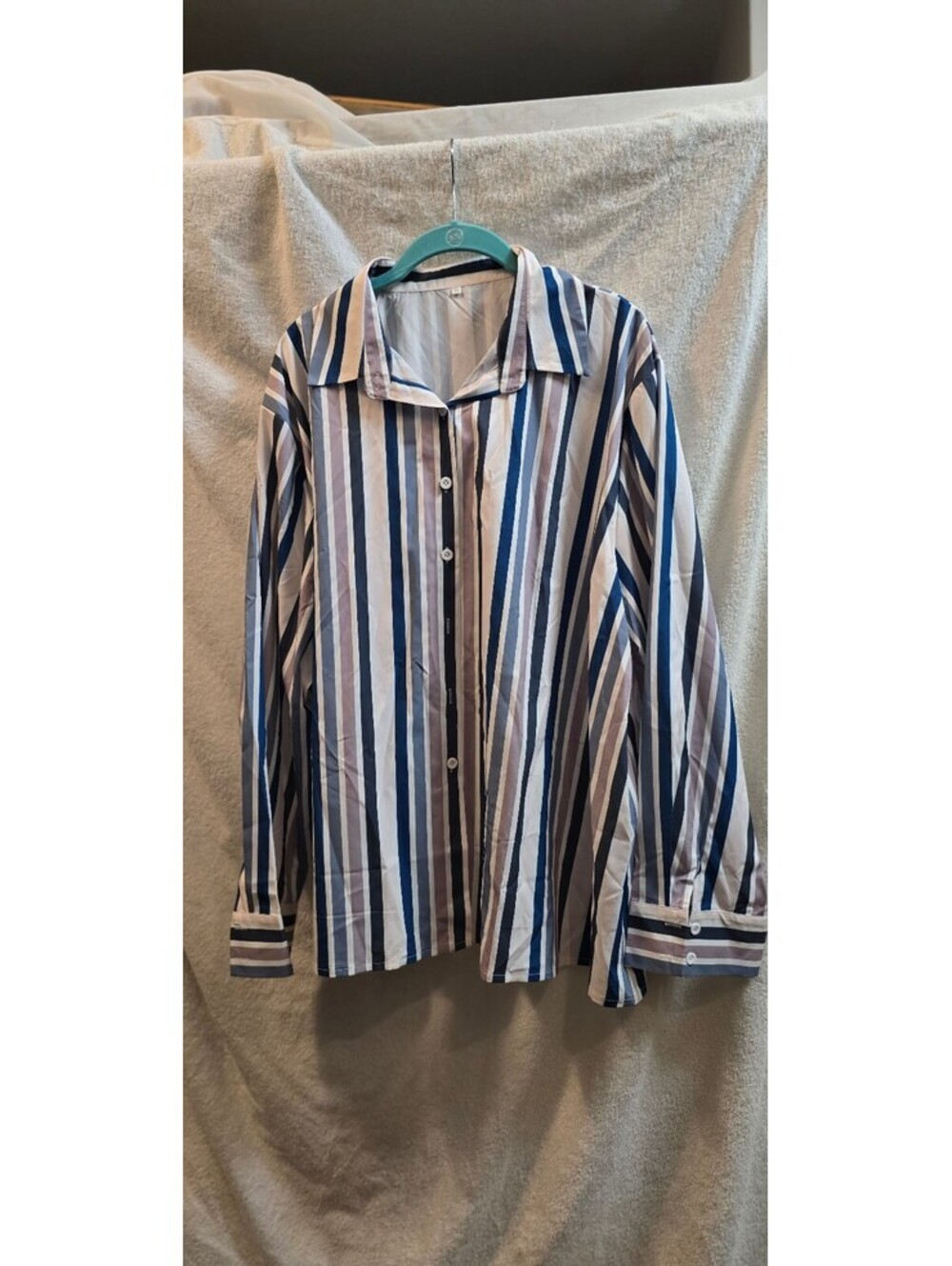 5XL NWT Striped long sleeve button-up shirt